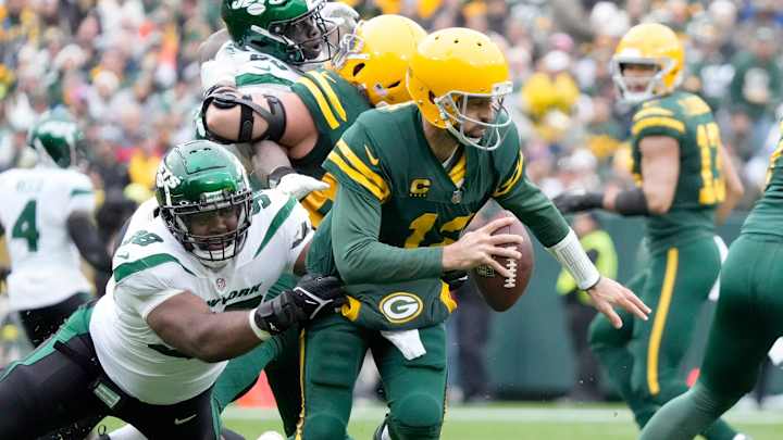 Watch: Rodgers Arrives at Jets Headquarters