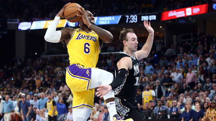 Key Player Suffers Injury in Lakers vs. Grizzlies Game 5