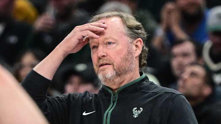 Social Media Unleashed On Milwaukee Bucks' Mike Budenholzer For Not Calling Timeouts Against Miami Heat Social Media Unleashed On Milwaukee Bucks' Mike Budenholzer For Not Calling Timeouts Against Miami Heat