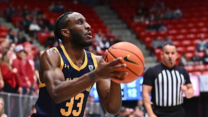 Cal’s DeJuan Clayton Enters Transfer Portal for 8th College Season Cal’s DeJuan Clayton Enters Transfer Portal for 8th College Season