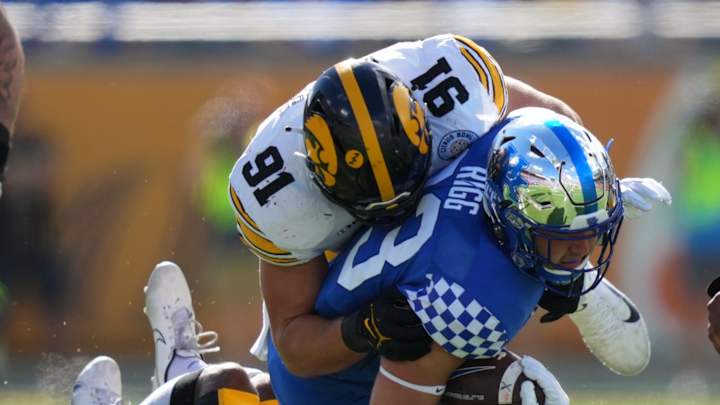 Scouting Opinions of Packers First-Round Pick Lukas Van Ness