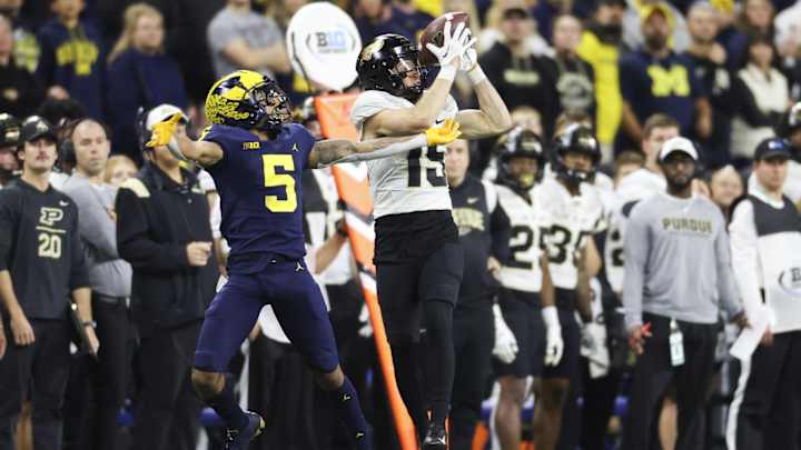 Bengals Give Joe Burrow Another Weapon, Take Charlie Jones in Fourth Round of 2023 NFL Draft Bengals Give Joe Burrow Another Weapon, Take Charlie Jones in Fourth Round of 2023 NFL Draft