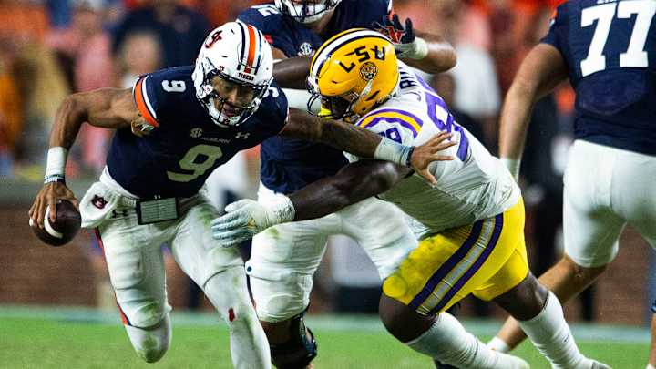 Vikings Trade Up, Select LSU DT Jaquelin Roy With Pick 141 in Fifth Round Vikings Trade Up, Select LSU DT Jaquelin Roy With Pick 141 in Fifth Round