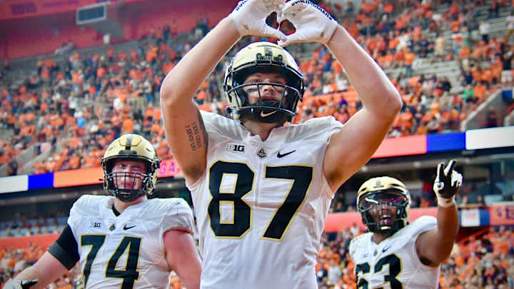 Buccaneers Trade Up in Round 5 of NFL Draft for Physical Big Ten Tight End