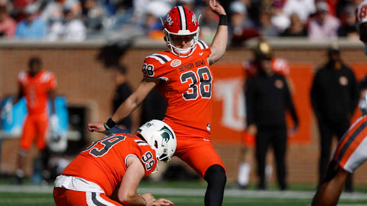 Alive and 'Kicking': Patriots Day 3 NFL Draft Review