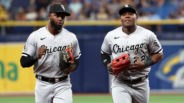 Luis Robert Punished for Not Hustling Amid White Sox’ 10-Game Losing Streak Luis Robert Punished for Not Hustling Amid White Sox’ 10-Game Losing Streak