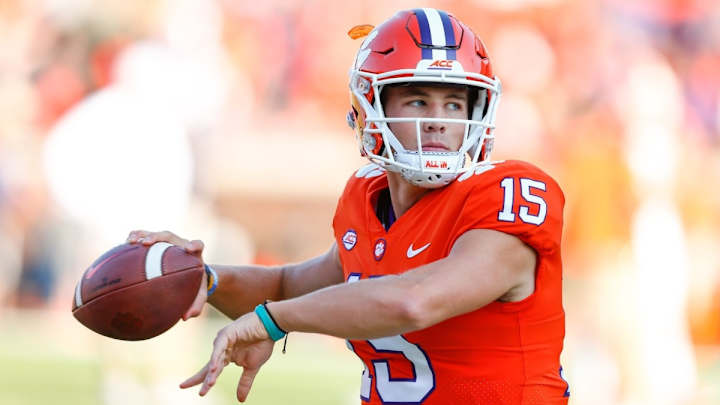 Steelers Invite Another Big Name QB to Rookie Mini Camp