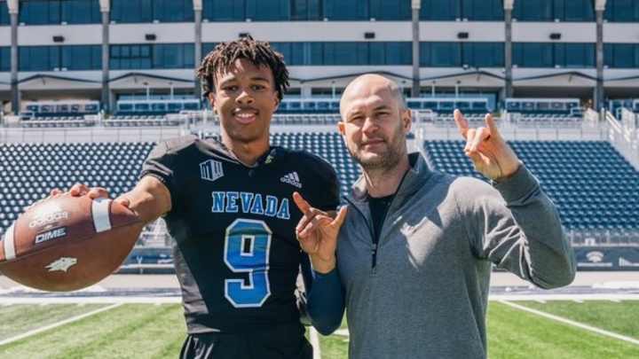 UW Extends Offer to 2024 SoCal Quarterback UW Extends Offer to 2024 SoCal Quarterback