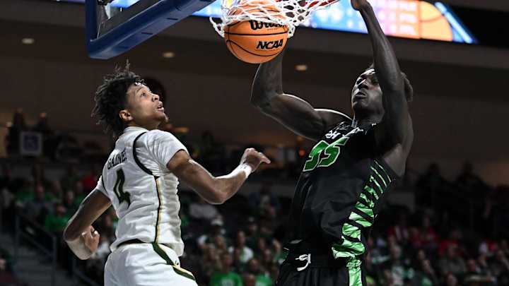 Duke Basketball: Towering Transfer Reports Interest From Blue Devils