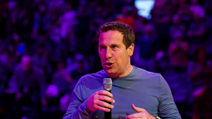 Suns Owner Mat Ishbia Provides Savage Response to Rivalry With Dan Gilbert