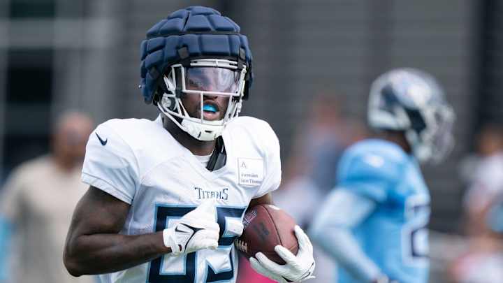 Chig Okonkwo Sees Himself 'Leading' Titans' Tight End Room