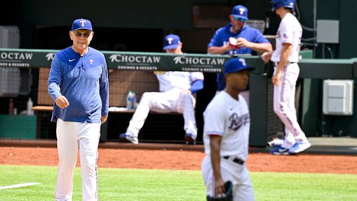 Texas Rangers Reliever Jose Leclerc 'Derailed' After Awful Outing Texas Rangers Reliever Jose Leclerc 'Derailed' After Awful Outing