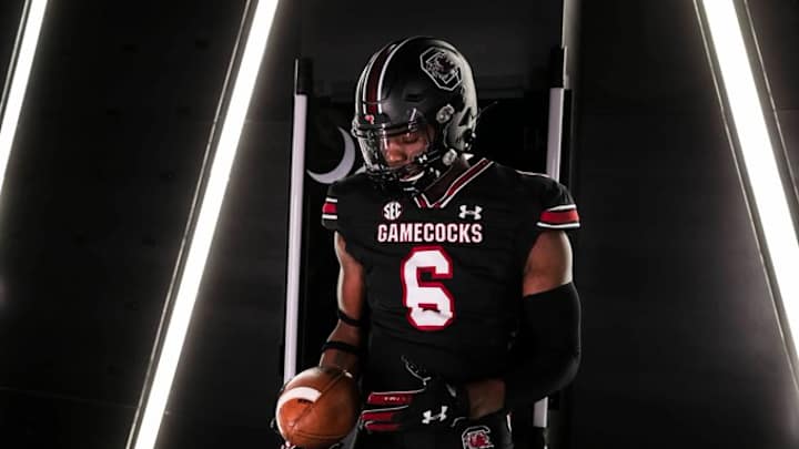 Report: Suspended DE Monteque Rhames Could Be Heading To Junior College