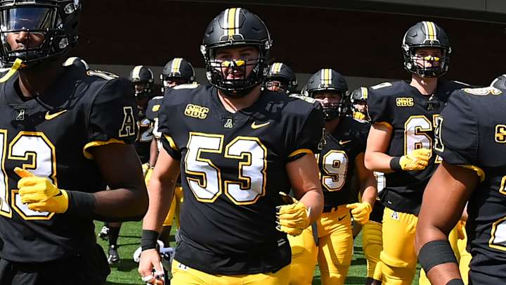 Oklahoma Lands Transfer O-Lineman