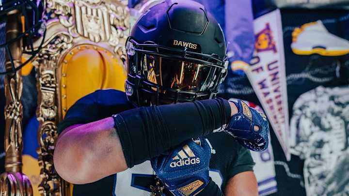 Four-Star OL Paki Finau Commits to Washington Four-Star OL Paki Finau Commits to Washington