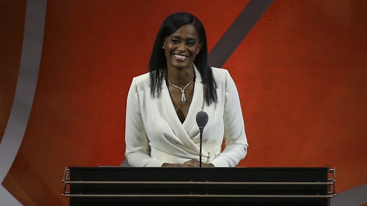 Swin Cash Introduces 'She's Got Time' Summit Swin Cash Introduces 'She's Got Time' Summit