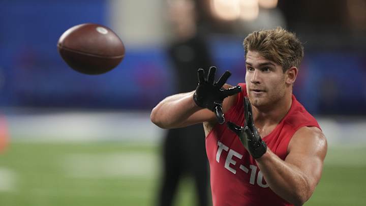 NFL TE Compares Michael Mayer to Future Hall-of-Famer NFL TE Compares Michael Mayer to Future Hall-of-Famer