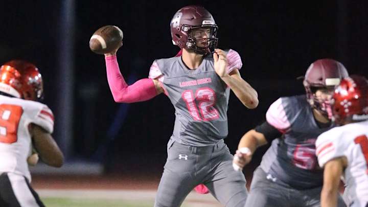 Huskies Zero In on 2025 QB, Offer Laguna Beach Prospect