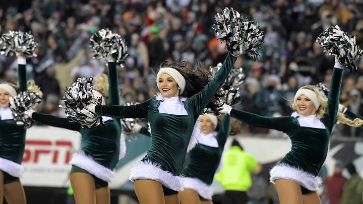Raiders Insider Podcast: Christmas at Arrowhead, More Raiders Insider Podcast: Christmas at Arrowhead, More