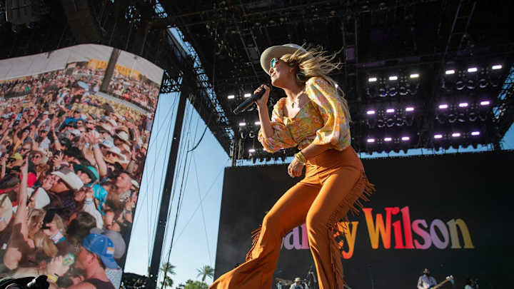 Rising Country Star Lainey Wilson Has Fan in Chiefs' QB Patrick Mahomes: 'What in the World?!' Rising Country Star Lainey Wilson Has Fan in Chiefs' QB Patrick Mahomes: 'What in the World?!'