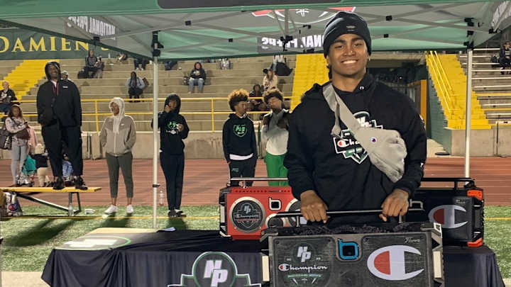Huskies Offer Third 2025 SoCal Quarterback in Two Days