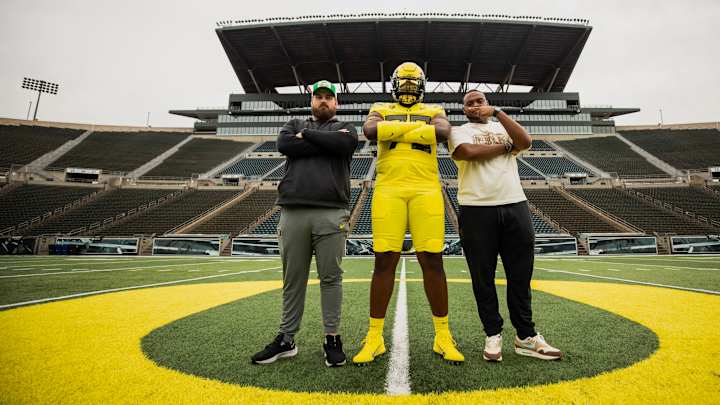 Bennett Warren a Priority for Oregon Along the Offensive Line in 2024 Bennett Warren a Priority for Oregon Along the Offensive Line in 2024