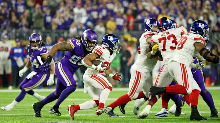 Report: Browns Trade For Pro Bowl Defensive End Za'Darius Smith