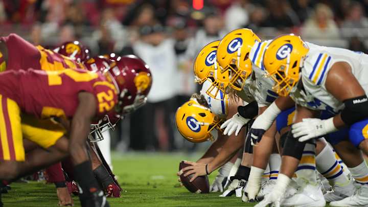 Betting Odds of Each Pac-12 Football Team to Win Conference Title