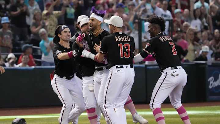 Gurriel's Walk-Off Rewards Stellar Pitching in Series Win Gurriel's Walk-Off Rewards Stellar Pitching in Series Win