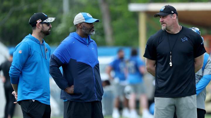 Lions' Mike Disner Allegedly Part of Cardinals' 2018 Burner Phone Scheme Lions' Mike Disner Allegedly Part of Cardinals' 2018 Burner Phone Scheme