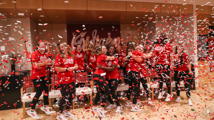 Indiana Softball Celebrates B1G Weekend Ahead of NCAA Tournament