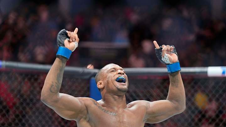 Jailton Almeida Put on an Absolute Show in Win Over Jairzinho Rozenstruik Jailton Almeida Put on an Absolute Show in Win Over Jairzinho Rozenstruik