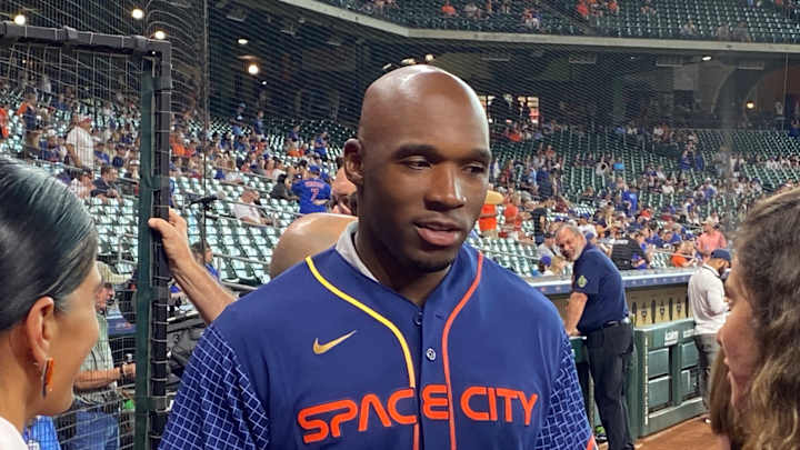 WATCH: Houston Texans Head Coach DeMeco Ryans Throws Out First Pitch WATCH: Houston Texans Head Coach DeMeco Ryans Throws Out First Pitch