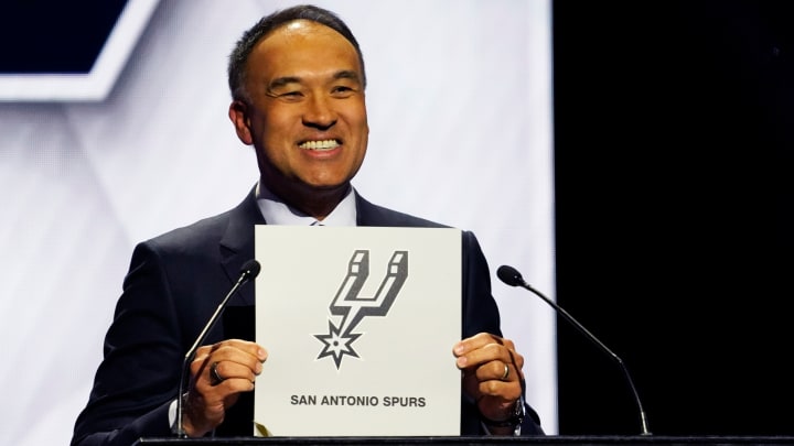 You Have to See What Happened in a San Antonio Bar When the Spurs Won the NBA Draft Lottery