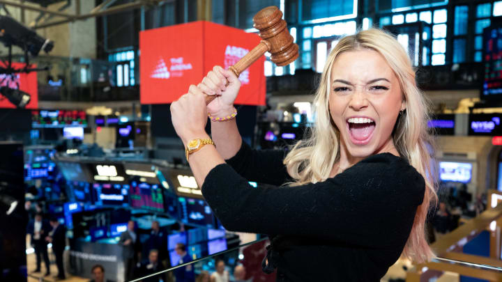 SI Swimsuit Models Take Over New York Stock Exchange SI Swimsuit Models Take Over New York Stock Exchange