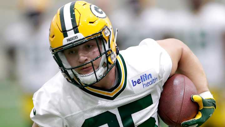 At Tight End, Rookie Expectations Collide With History