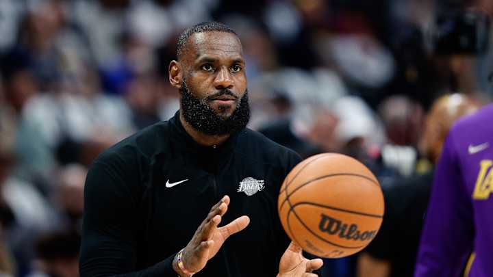 Lakers News: Insider Believes LeBron James Is Showing His Age In WCF Lakers News: Insider Believes LeBron James Is Showing His Age In WCF