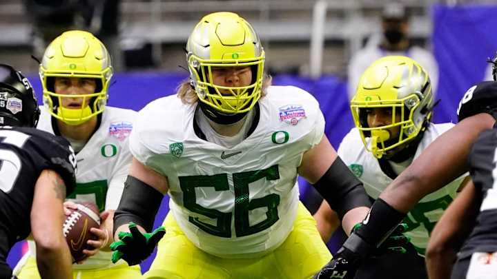 Cowboys Rookie Lineman to Change Positions at OTAs?