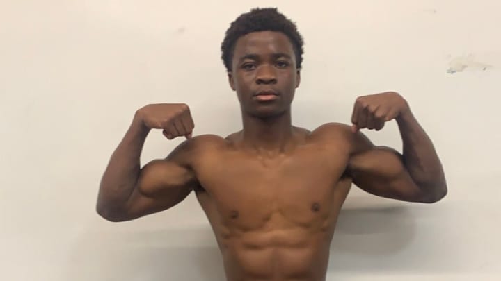 Huskies Offer Another Desert Edge Player, Four in All