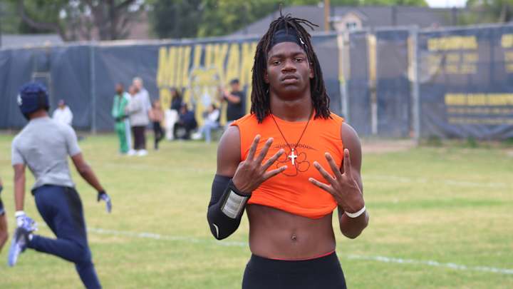 4-Star WR Dillon Gresham Previews College Commitment 4-Star WR Dillon Gresham Previews College Commitment