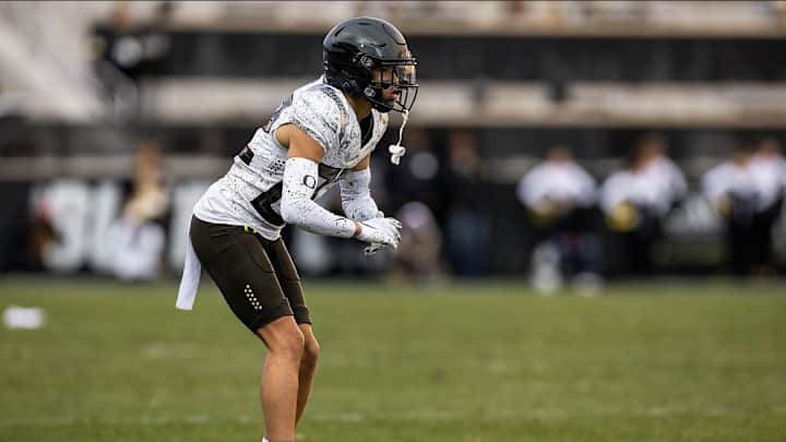 Former Oregon DB Darren Barkins Commits to Washington