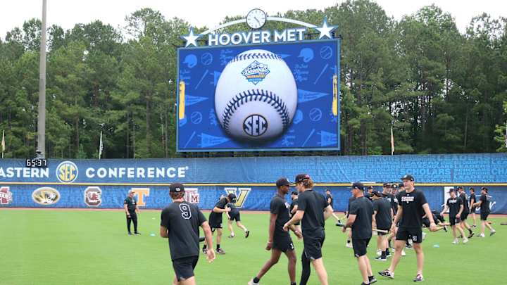 Mark Kingston Discusses Game Plan Ahead Of Georgia Matchup Mark Kingston Discusses Game Plan Ahead Of Georgia Matchup