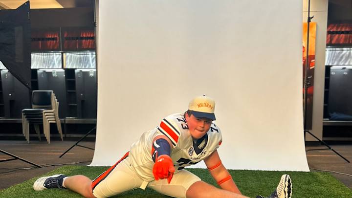 2025 offensive lineman puts Auburn in the 'mix of top three' 2025 offensive lineman puts Auburn in the 'mix of top three'