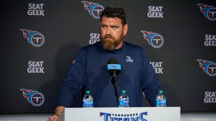 My Two Cents: All Eyes on Tim Kelly As Titans' Speed Up Process For Improved Offense My Two Cents: All Eyes on Tim Kelly As Titans' Speed Up Process For Improved Offense
