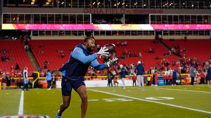 For Texans WR Robert Woods, Veteran Leadership Is His Most Important Attribute For Texans WR Robert Woods, Veteran Leadership Is His Most Important Attribute