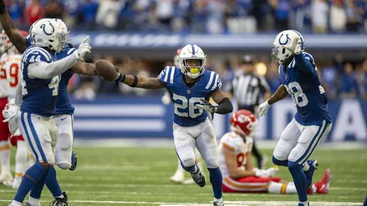WATCH: Browns Rodney McLeod Gets Pick six on day two of OTAs