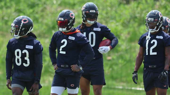 'Little lineman' DJ Moore Fits into Halas Scene