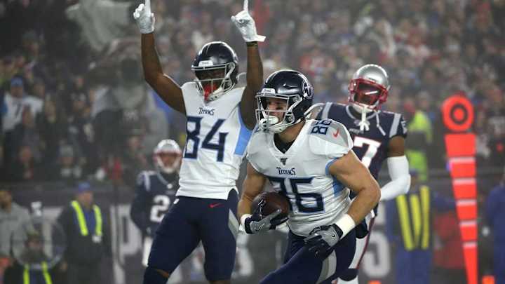 Patriots Sign Former Falcons TE: New H-Back? Patriots Sign Former Falcons TE: New H-Back?