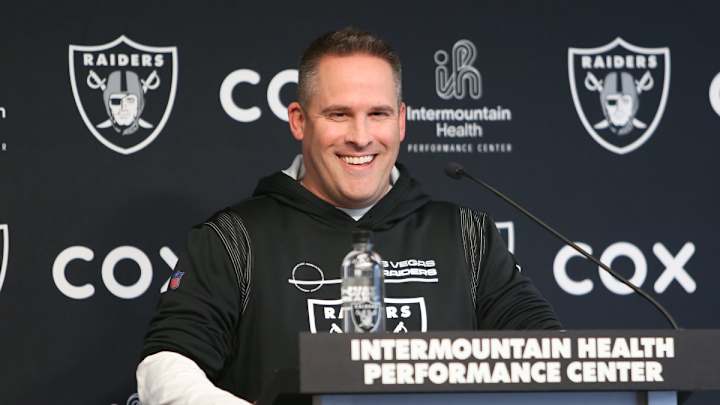 Raiders Offense Much Different After Offseason Overhaul