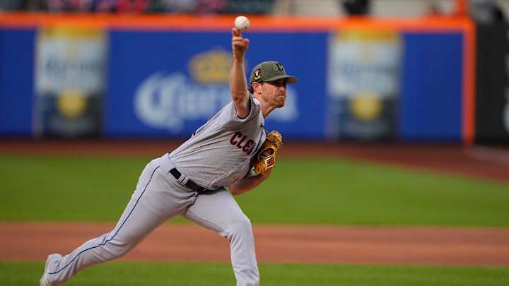 Cy Young Winner Reportedly May Be Dealt; Should Red Sox Complete Blockbuster Trade? Cy Young Winner Reportedly May Be Dealt; Should Red Sox Complete Blockbuster Trade?